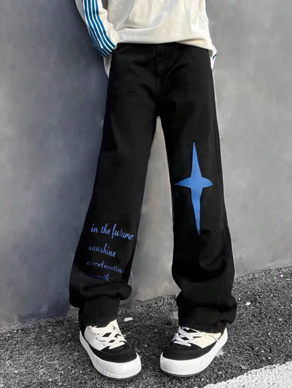Manfinity EMRG Men's Star and Slogan Graphic Wide Leg Sweatpants